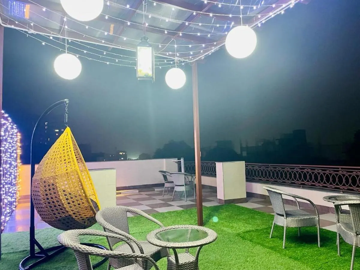 Bluo Studio1 Golf Course Road, Gym, Balcony Garden Gurgaon 0*,